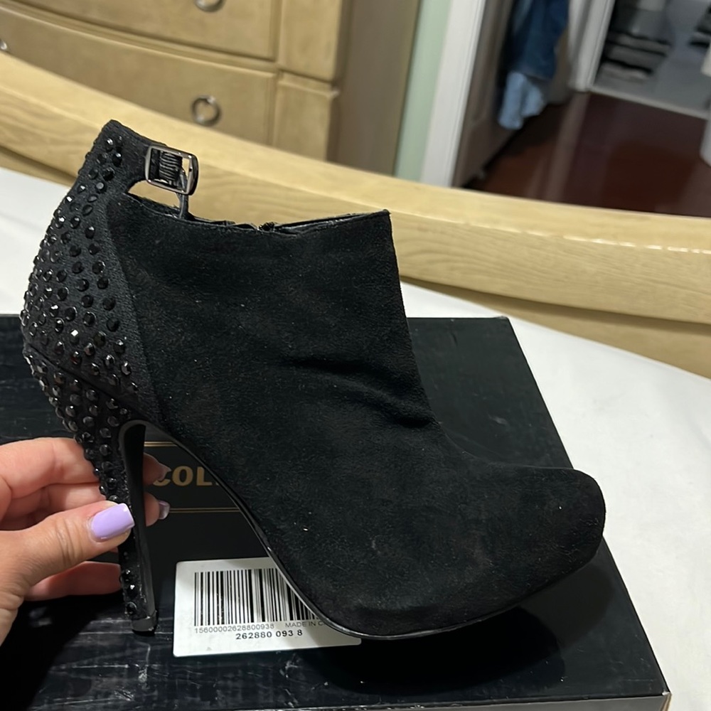 Black ankle booties